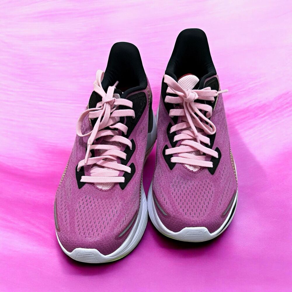 Saucony Women’s Top Lace Up Running Sneakers Purple/Pink/Black/White Size 8.5
